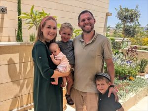 Yonatan and Eliana Himelstein- Seattle (1)